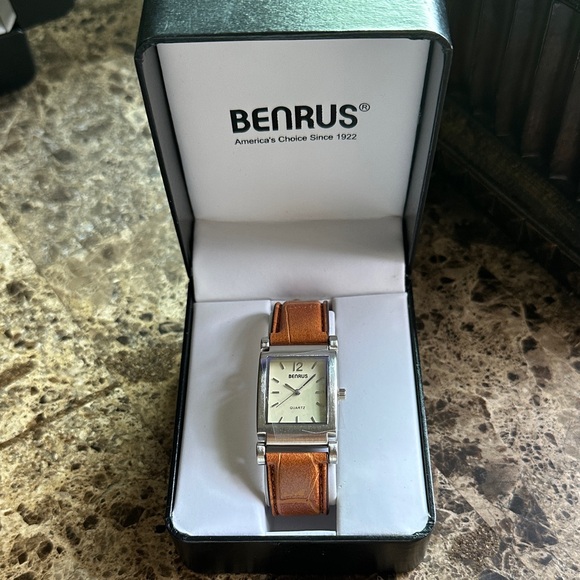 NWT BENRUS Men's Watch
